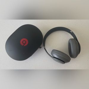 Beats by Dre Studio 3 wireless